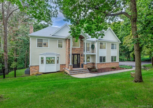 Photo 1 of Single family home for sale at 5 Buena Vista Rd, Brookhaven, NY 11777 | MLS# 1045380 | Listing updated on 2026-09-04