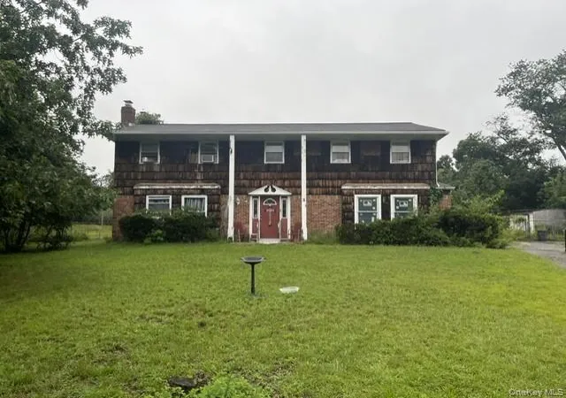 Photo 1 of Sale Pending at 5 Selvia Ct, Brookhaven, NY 11727 | MLS# 1045382 | Listing updated on 2026-10-01