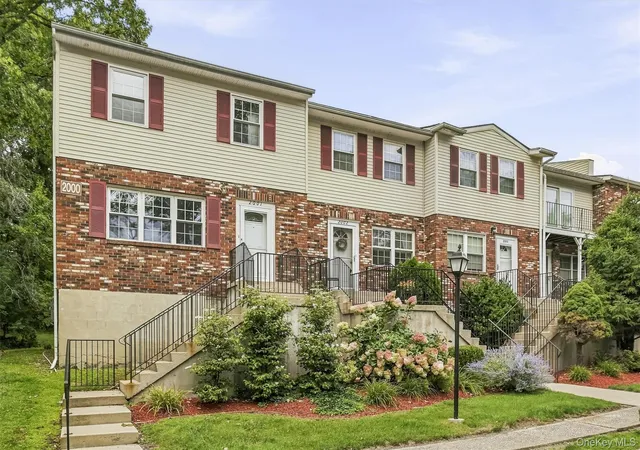 Photo 2 of Condo for sale at 276 Temple Hl Rd #2002, New Windsor, NY 12553 | MLS# 1045400 | Listing updated on 2026-09-02
