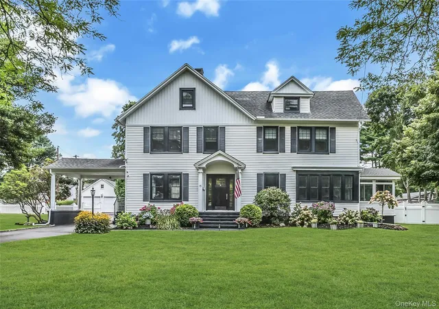 Photo 1 of Single family home for sale at 75 S Penataquit Ave, Islip, NY 11706 | MLS# 1045401 | Listing updated on 2026-09-05