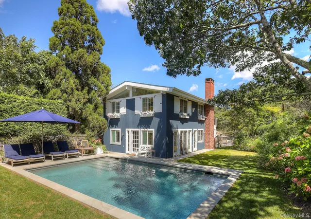 Photo 1 of Single family home for sale at 18 Cliff Rd, East Hampton, NY 11930 | MLS# 1045420 | Listing updated on 2026-09-02