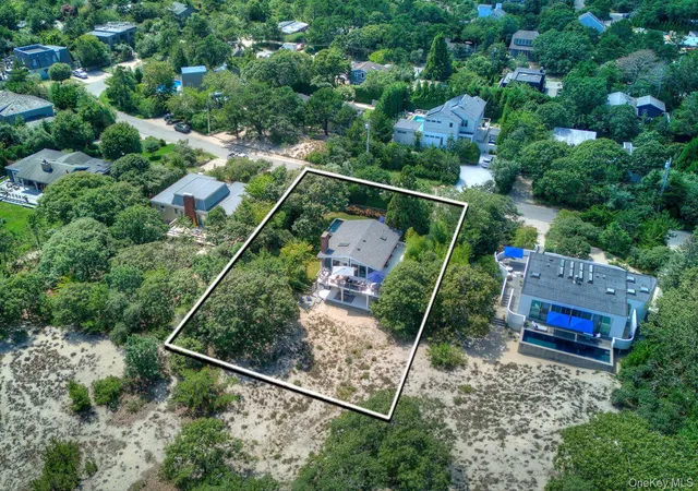 Photo 3 of Single family home for sale at 18 Cliff Rd, East Hampton, NY 11930 | MLS# 1045420 | Listing updated on 2026-09-02