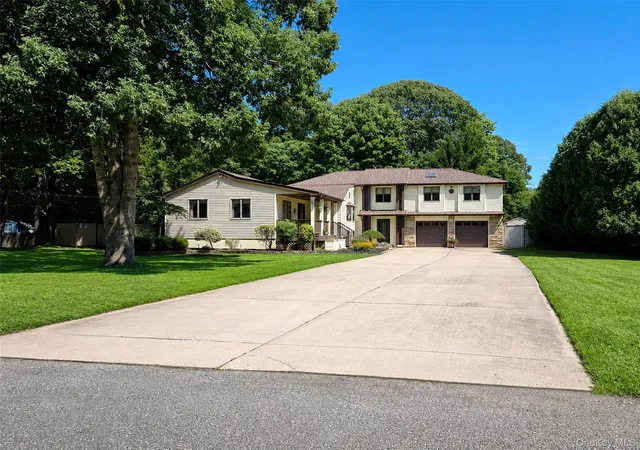 Photo 2 of Sale Pending at 57 Wellington Rd, Brookhaven, NY 11953 | MLS# 1045437 | Listing updated on 2026-09-30