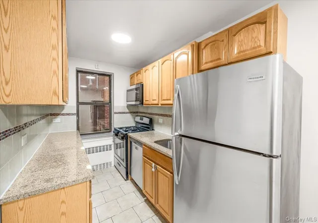 Photo 2 of Condo for sale at 3260 Netherland Ave #2H, New York, NY 10463 | MLS# 1045442 | Listing updated on 2026-09-02
