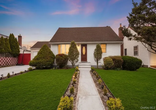 Photo 1 of Sale Pending at 21 Linden Blvd, Oyster Bay, NY 11801 | MLS# 1045449 | Listing updated on 2026-09-05