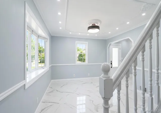 Photo 3 of Sale Pending at 21 Linden Blvd, Oyster Bay, NY 11801 | MLS# 1045449 | Listing updated on 2026-09-05