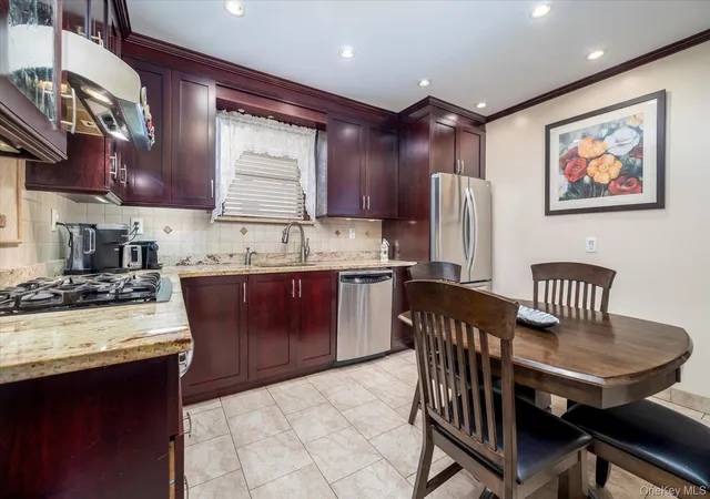 Photo 4 of Single family home for sale at 298 Lincoln Pl, Hempstead, NY 11559 | MLS# 1045464 | Listing updated on 2026-09-03