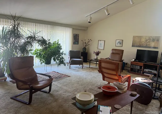 Photo 2 of Single family home for sale at 40 Laurel Dr, Brookhaven, NY 11777 | MLS# 1045478 | Listing updated on 2026-10-08
