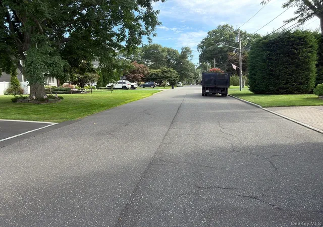 Photo 4 of Single family home for sale at 334 Sunrise Ave, Islip, NY 11782 | MLS# 1045501 | Listing updated on 2026-09-02