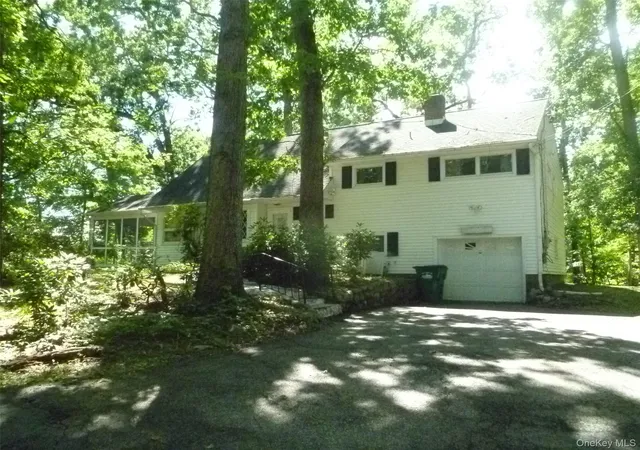 Photo 2 of Single family home for sale at 17 Chestnut Ln, Newburgh (town), NY 12550 | MLS# 1045516 | Listing updated on 2026-09-13