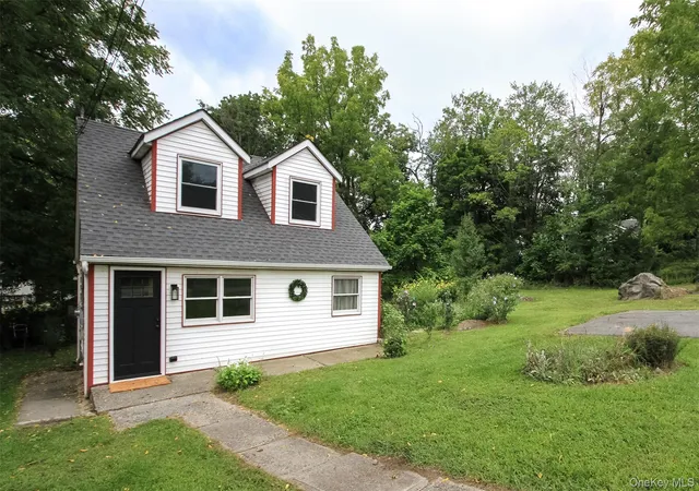 Photo 1 of Single family home for sale at 105 White St, Newburgh (town), NY 12550 | MLS# 1045532 | Listing updated on 2026-09-14
