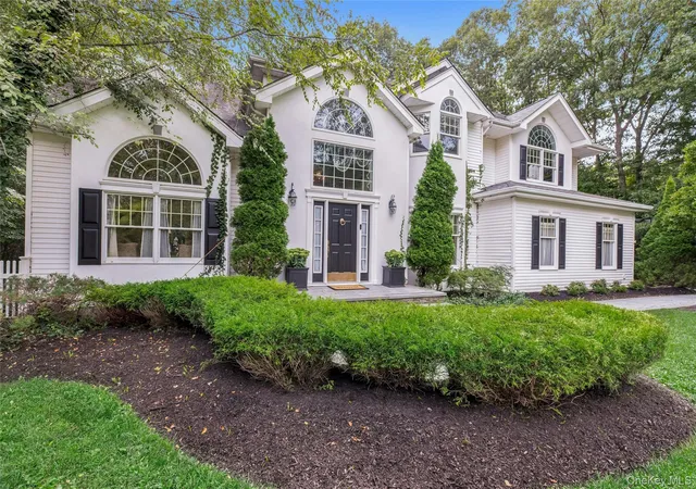 Photo 2 of Single family home for sale at 14 Cobbler Ln, Brookhaven, NY 11733 | MLS# 1045535 | Listing updated on 2026-10-04