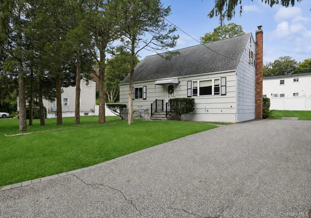 Photo 1 of Multi family home for sale at 544 Park Ave, Brookhaven, NY 11720 | MLS# 1045539 | Listing updated on 2026-09-05