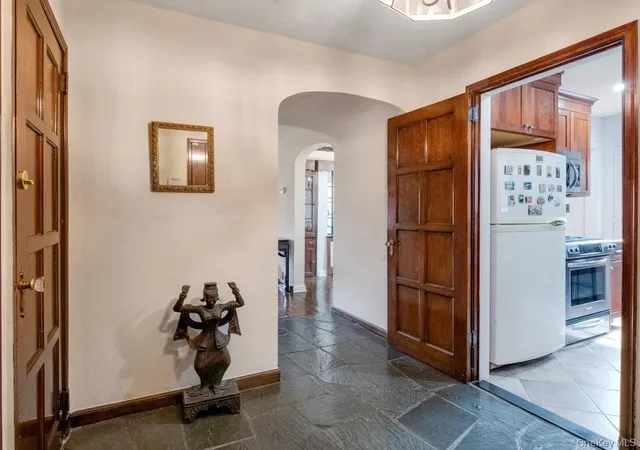 Photo 3 of Sale Pending at 88 Stockbridge Rd, Yonkers, NY 10710 | MLS# 1045541 | Listing updated on 2026-09-26