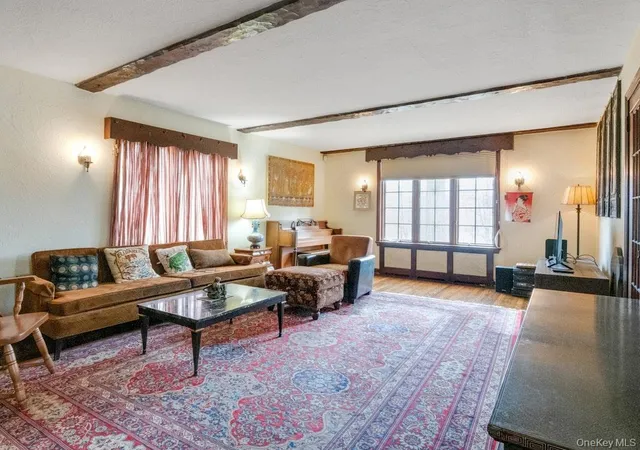 Photo 4 of Sale Pending at 88 Stockbridge Rd, Yonkers, NY 10710 | MLS# 1045541 | Listing updated on 2026-09-26