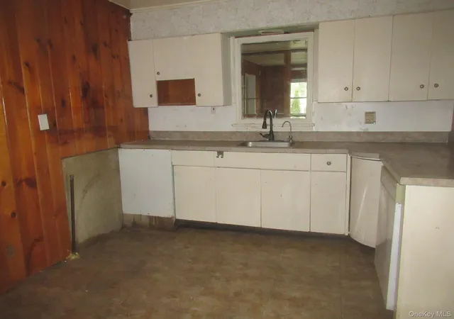 Photo 3 of Single family home for sale at 162 Osborne Hl Rd, Fishkill, NY 12524 | MLS# 1045552 | Listing updated on 2026-09-02