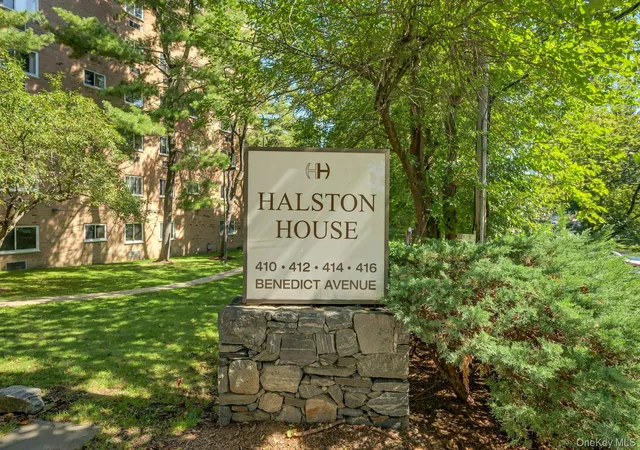 Photo 3 of Sale Pending at 416 Benedict Ave #3A, Greenburgh, NY 10591 | MLS# 1045556 | Listing updated on 2026-10-06