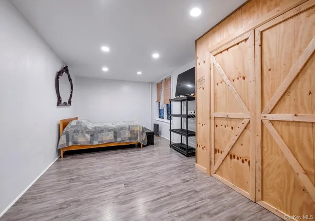 Listing Photo 4 - Condo for sale in building located at 1711 Davidson Ave, New York, NY 10453 - Unit #1N