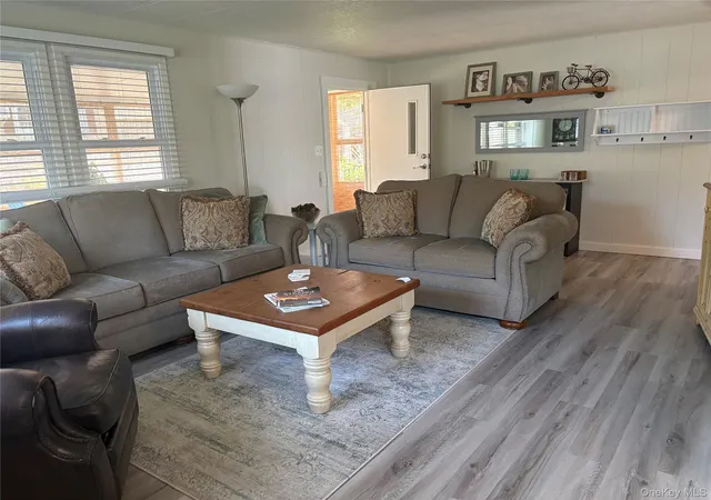 Photo 3 of Manufactured home for sale at 525/124 Riverleigh Ave #124, Riverhead, NY 11901 | MLS# 1045620 | Listing updated on 2026-09-04