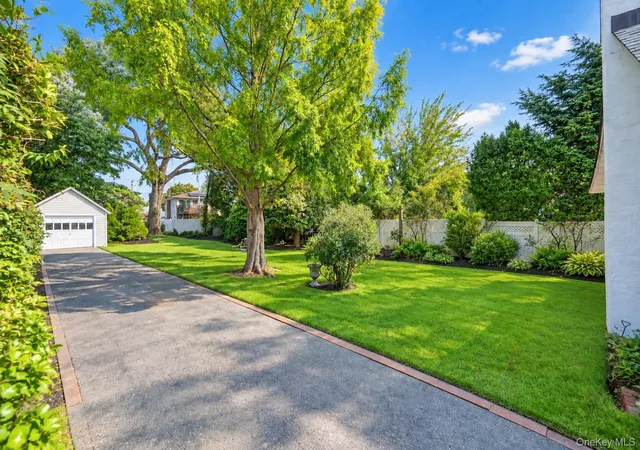 Photo 3 of Single family home for sale at 16 Grove St, Babylon, NY 11757 | MLS# 1045639 | Listing updated on 2026-09-25