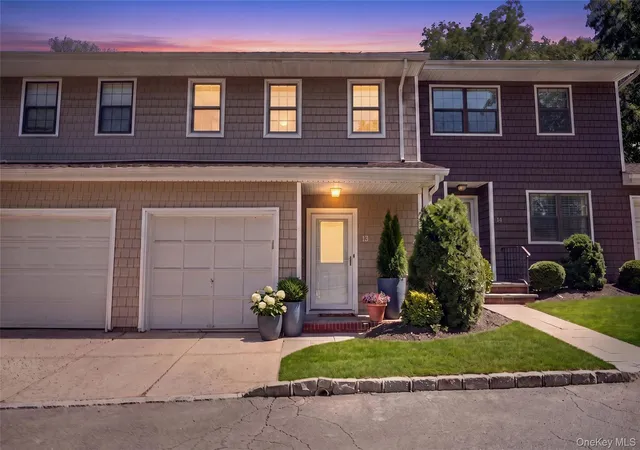 Photo 3 of Condo for sale at 13 Pine St, Huntington, NY 11743 | MLS# 1045641 | Listing updated on 2026-09-30