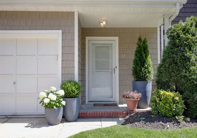 Photo 3 of Condo for sale at 13 Pine St, Huntington, NY 11743 | MLS# 1045641 | Listing updated on 2026-09-30