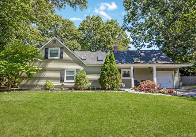 Photo 1 of Sale Pending at 23 Lakeside Dr, Islip, NY 11779 | MLS# 1045643 | Listing updated on 2026-09-29