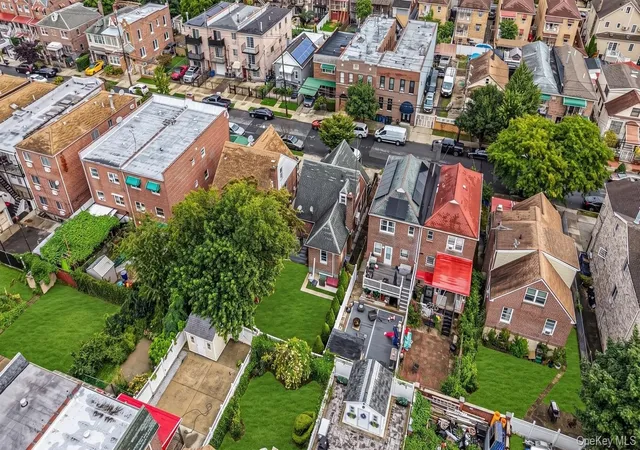 Listing Photo 2 - Condo for sale in building located at 2729 Paulding Ave, Bronx, NY 10469