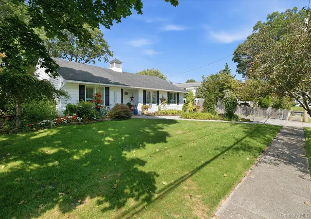 Photo 3 of Sale Pending at 4 Fairlane Dr, Brookhaven, NY 11784 | MLS# 1045661 | Listing updated on 2026-09-26