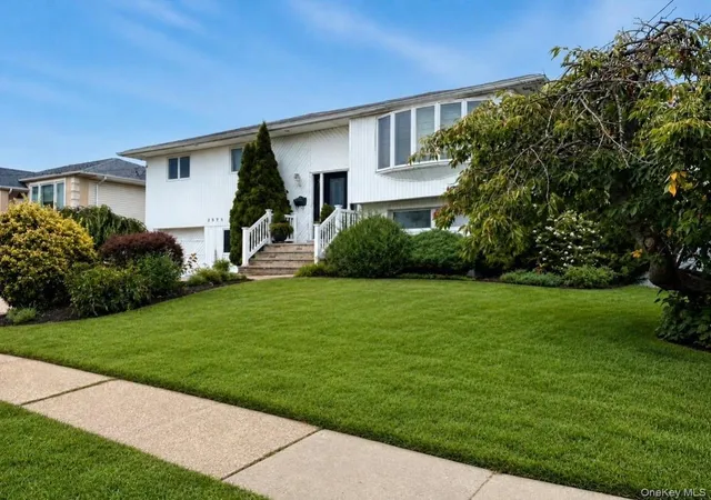 Photo 8 of Single family home for sale at 2573 Harvard Ln, Hempstead, NY 11783 | MLS# 1045664 | Listing updated on 2026-09-08