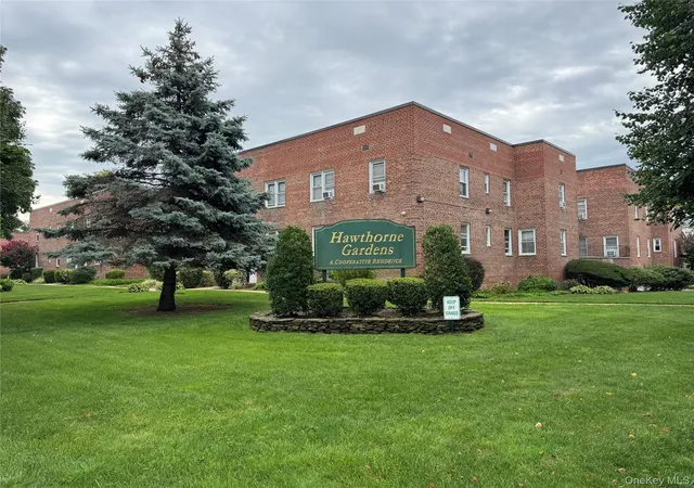 Condo for sale at 145 Smith #D21, Hempstead, NY 11520 | MLS# 1045668