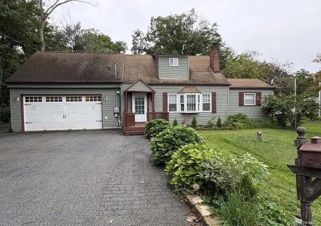 Photo 1 of Single family home for sale at 13 Cedar Ln, Hyde Park, NY 12601 | MLS# 1045690 | Listing updated on 2026-09-05