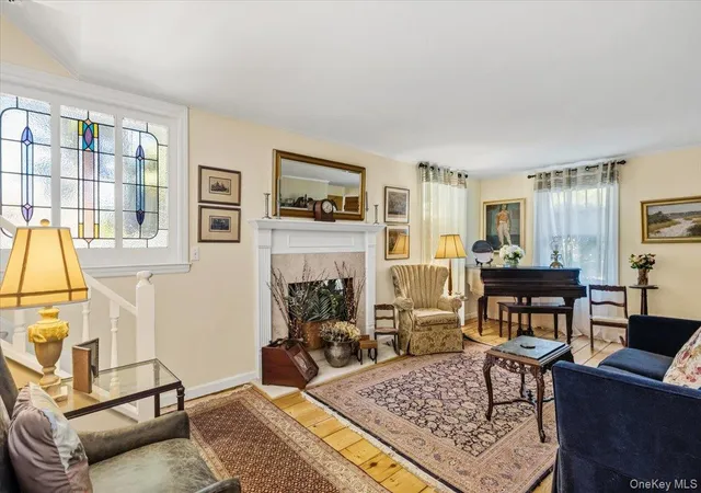 Photo 4 of Single family home for sale at 16 Stuart Ave, Babylon, NY 11702 | MLS# 1045695 | Listing updated on 2026-09-29