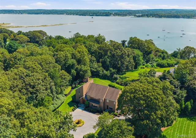 Photo 3 of Single family home for sale at 6 Target Rock Dr, Huntington, NY 11743 | MLS# 1045696 | Listing updated on 2026-09-29