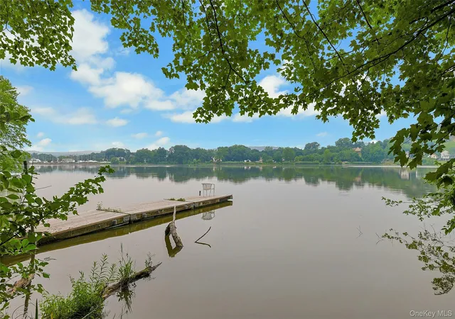 Photo 20 of Sale Pending at 5 Coachlight Sq, Cortlandt, NY 10548 | MLS# 1045703 | Listing updated on 2026-10-16