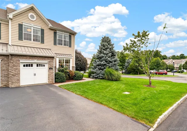 Photo 2 of Sale Pending at 1307 Glastonbury Ln, Fishkill, NY 12524 | MLS# 1045711 | Listing updated on 2026-10-03