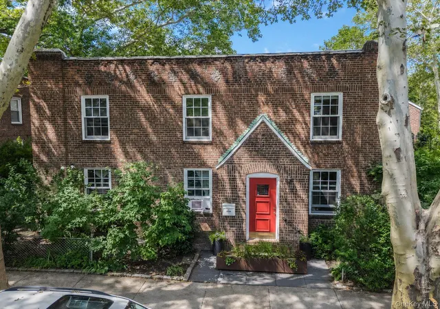 Photo 2 of Multi family home for sale at 3904 49th Street, New York, NY 11104 | MLS# 1045718 | Listing updated on 2026-10-08