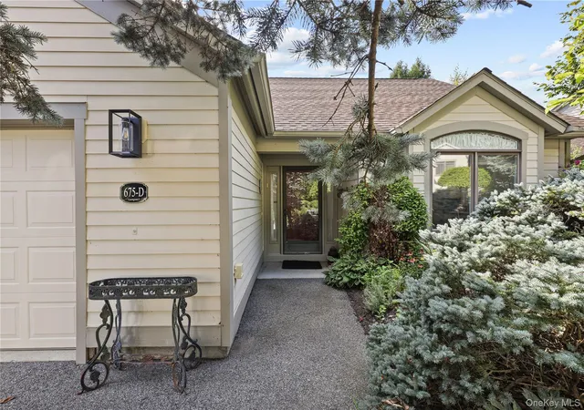 Photo 2 of Sale Pending at 675 Heritage Hills #D, Somers, NY 10589 | MLS# 1045730 | Listing updated on 2026-09-18
