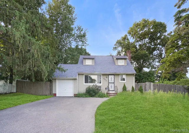 Photo 16 of Single family home for sale at 465 Clift St, Islip, NY 11722 | MLS# 1045739 | Listing updated on 2026-09-03
