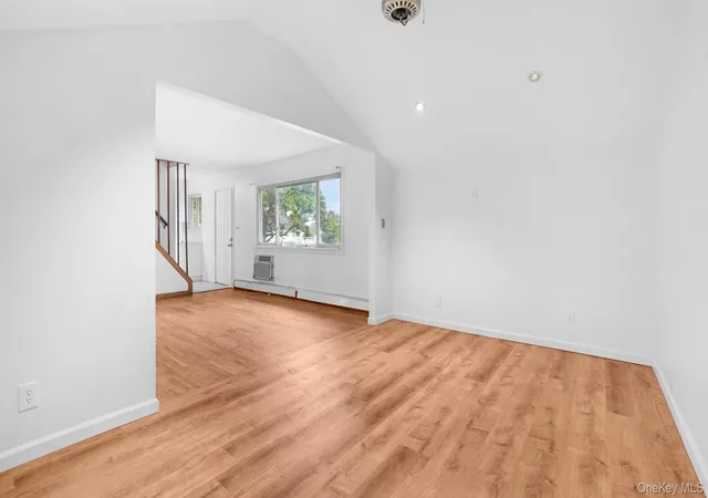 Photo 3 of Single family home for sale at 465 Clift St, Islip, NY 11722 | MLS# 1045739 | Listing updated on 2026-09-13