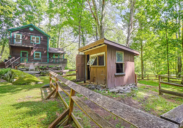 Photo 4 of Single family home for sale at 345 Dug Rd, Rochester, NY 12404 | MLS# 1045747 | Listing updated on 2026-09-12