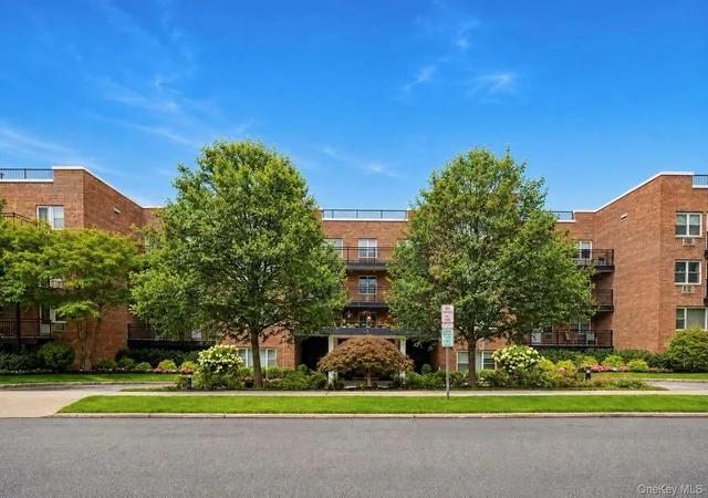 Photo 2 of Condo for sale at 25 Chapel Pl #2M, North Hempstead, NY 11021 | MLS# 1045751 | Listing updated on 2026-09-20