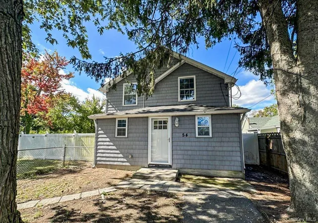 Photo 2 of Single family home for sale at 54 Oneill Ave, Islip, NY 11706 | MLS# 1045756 | Listing updated on 2026-10-06