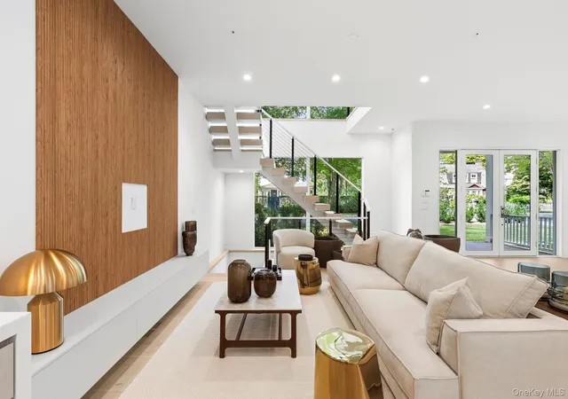 Photo 3 of Single family home for sale at 16 Gould St, East Hampton, NY 11937 | MLS# 1045758 | Listing updated on 2026-09-19