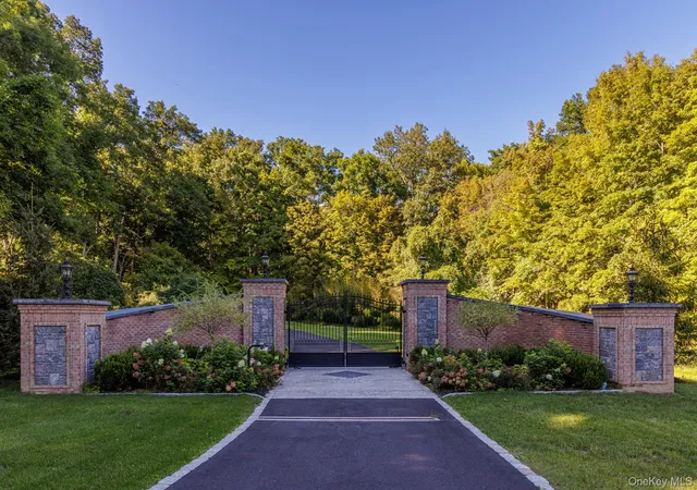 Photo 3 of Single family home for sale at 2649 Amawalk Rd, Somers, NY 10536 | MLS# 1045764 | Listing updated on 2026-10-06