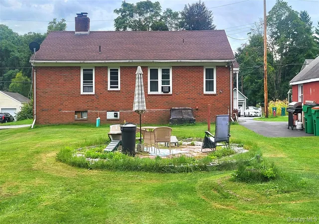 Photo 3 of Single family home for sale at 6 Bircher Ave, Hyde Park, NY 12601 | MLS# 1045768 | Listing updated on 2026-10-07