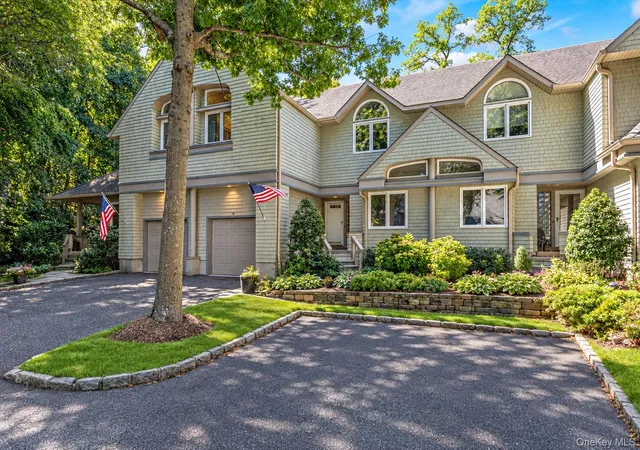 Photo 1 of Sale Pending at 14 Insbrook Ct, Huntington, NY 11743 | MLS# 1045770 | Listing updated on 2026-10-01