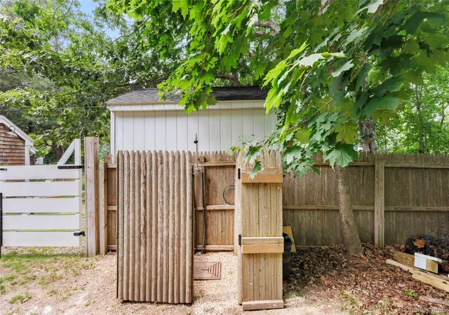 Photo 16 of Single family home for sale at 12 School St, East Hampton, NY 11937 | MLS# 1045777 | Listing updated on 2026-09-05