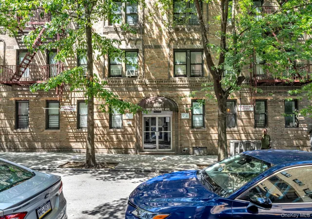 Condo for sale at 1015 Summit Ave #1D, New York, NY 10452 | MLS# 1045811
