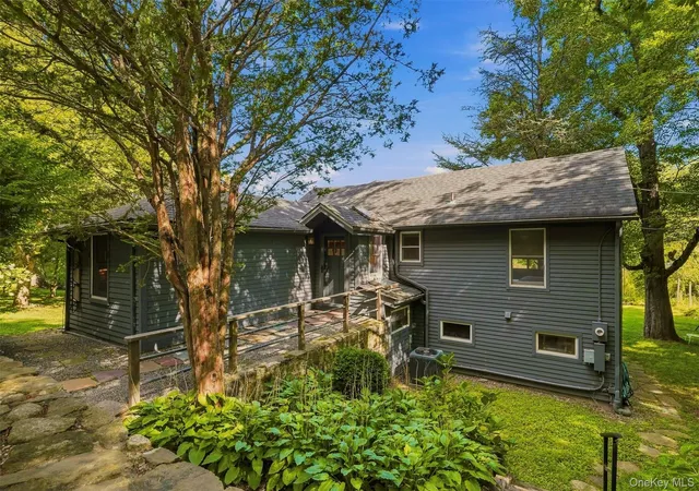 Photo 2 of Single family home for sale at 44 Cayuga Rd, Putnam Valley, NY 10579 | MLS# 1045821 | Listing updated on 2026-09-20